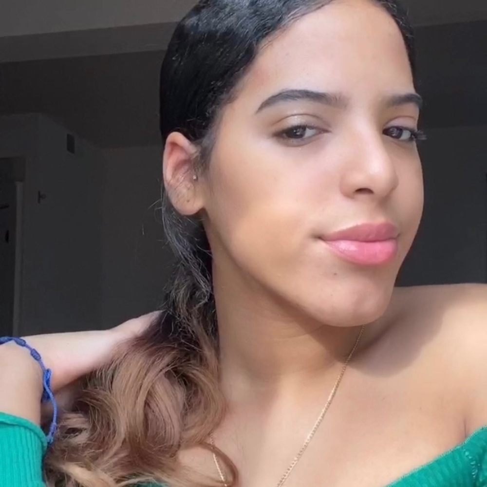 Meet your Posher, Azucena